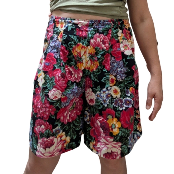 🍁Vintage High-Waisted Floral Shorts | Bold Colorful Garden Print Size M/L - Picture 4 of 4